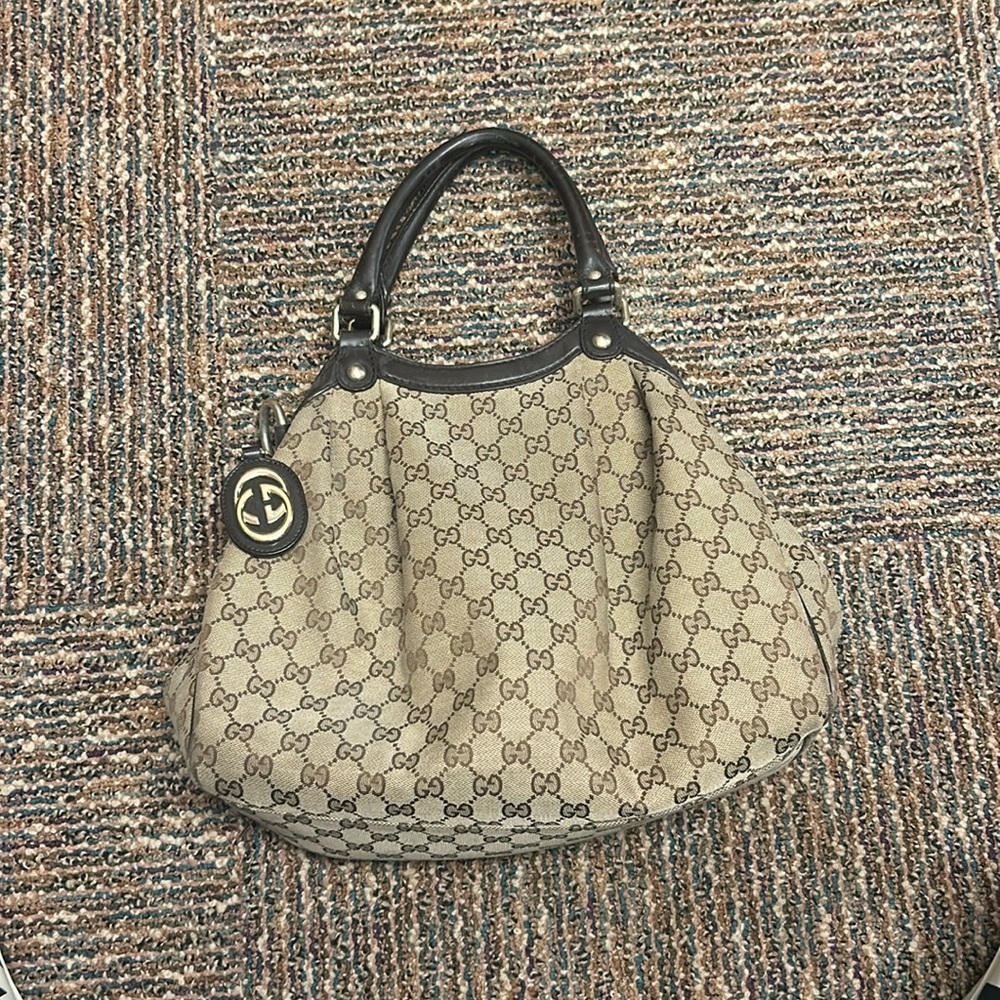 GUCCI Original GG Canvas Sukey Tote